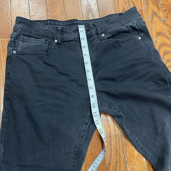 Classic Black Skinny Jeans for Men - Picture 14 of 16